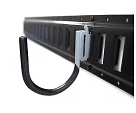 Rails universels & Accessoires Crochet en J moyen pour E-Track - avec revêtement en PE Rails universels & Accessoires Crochet en J moyen pour E-Track - avec revêtement en PE